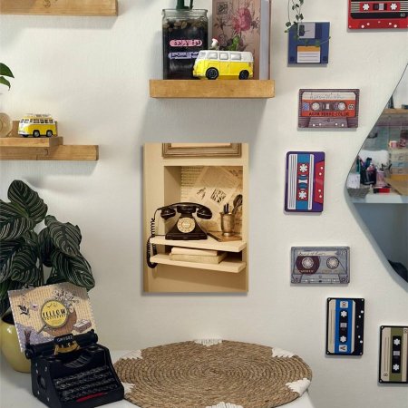 لوحة هاتف قديم