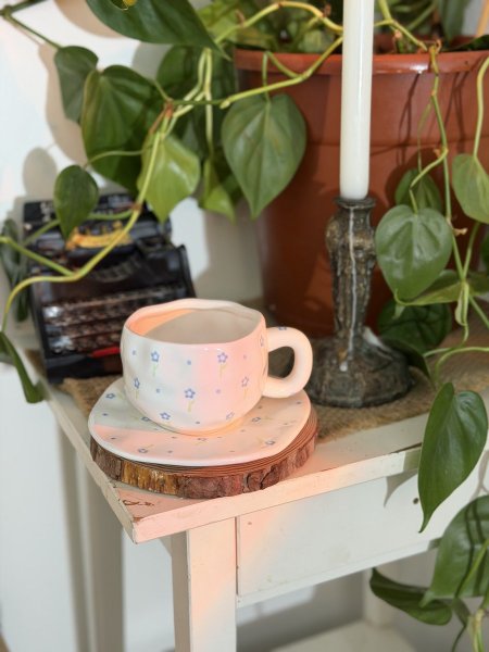 كوب الوردة الزرقاء