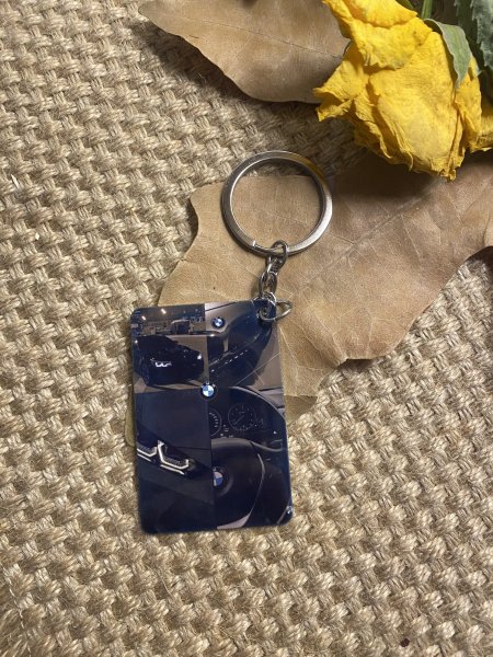 مدالية بس ام