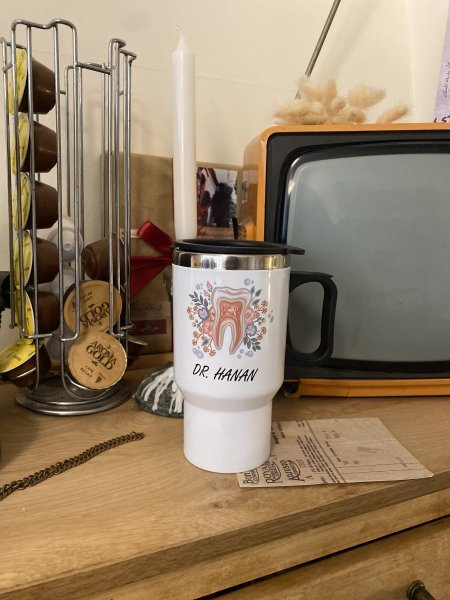 حافظة طب اسنان مع اسم